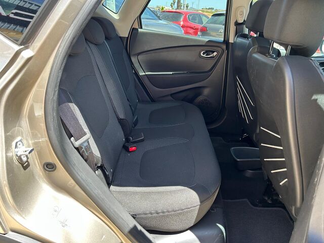 RENAULT CAPTUR ZEN 1.2 TCE AUTO SPANISH LHD IN SPAIN 95000 MILES SUPERB 2014